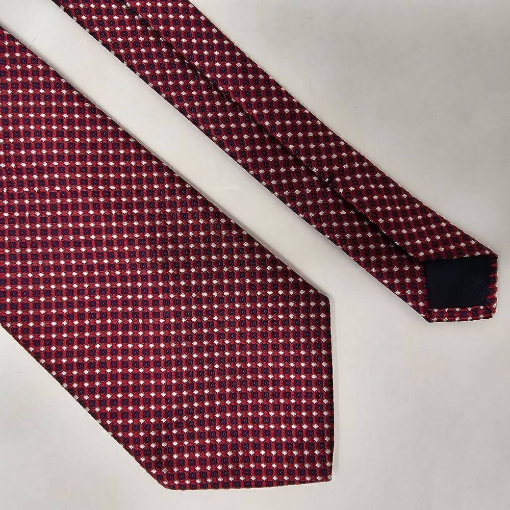 BROOKS BROTHERS MAKERS SILK TIE RED BLUE WHITE GEOMETRIC SATIN 3.75" X 60"